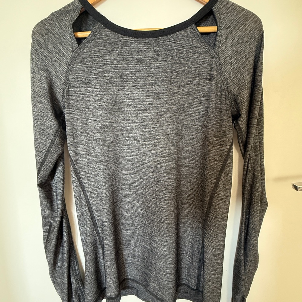 Lululemon Athletica Gray Long Sleeve Top